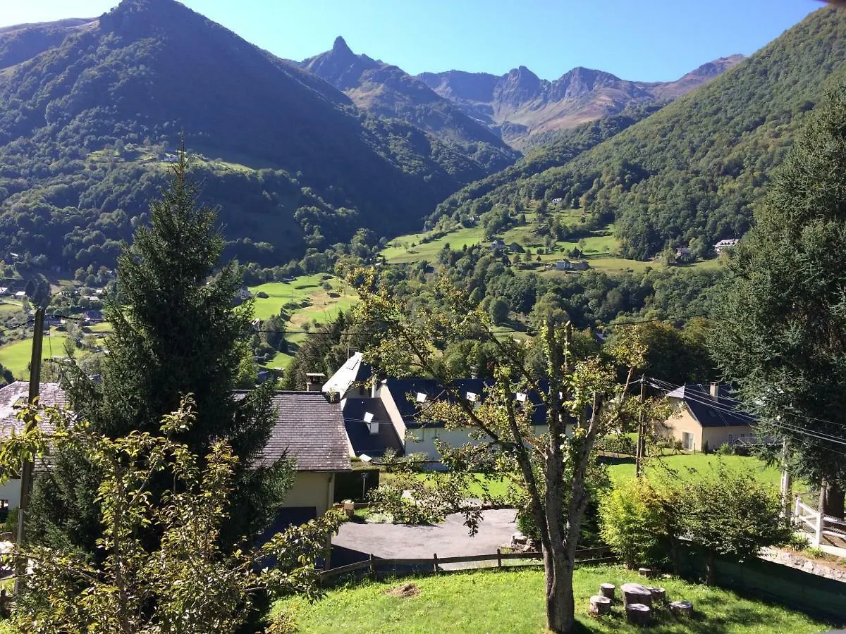Petit Yatou Appart' Cauterets 0*,